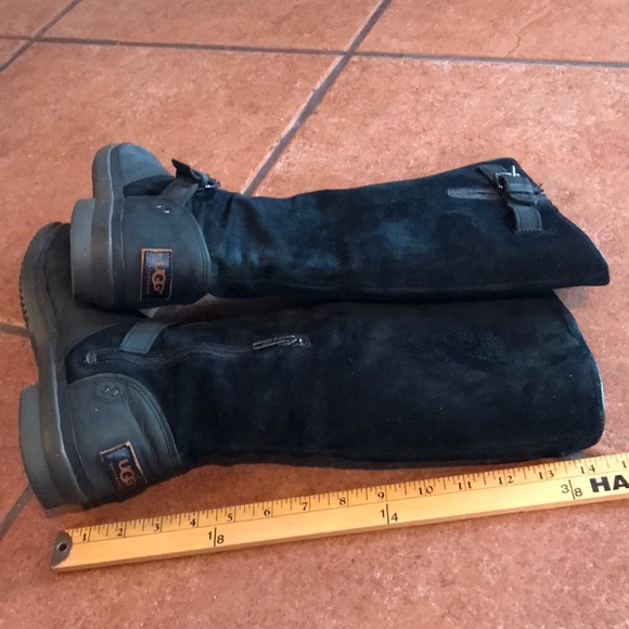 Ugg black waterproof leather boots size 8.5 - Picture 16 of 16